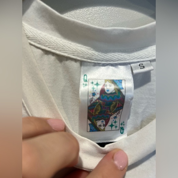 Queen of Sparkles Sequin Conversation Hearts Tee Small - Picture 5 of 8